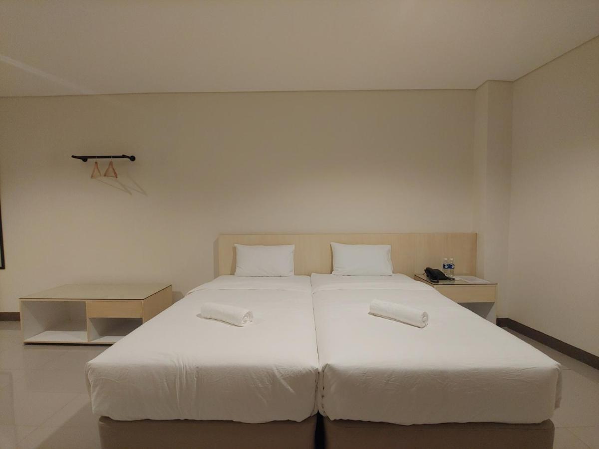 Kaizen Suites Manila Exteriör bild
