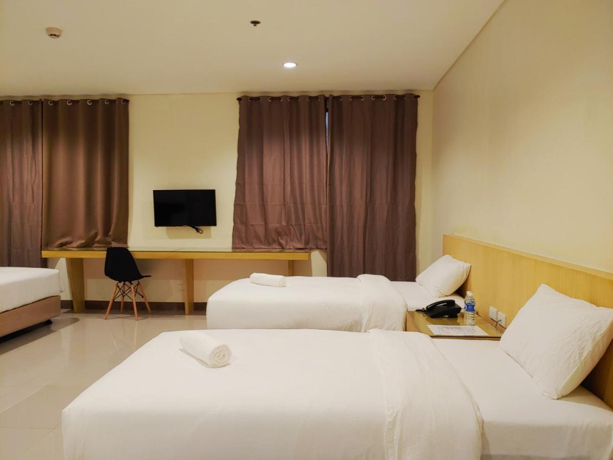 Kaizen Suites Manila Exteriör bild