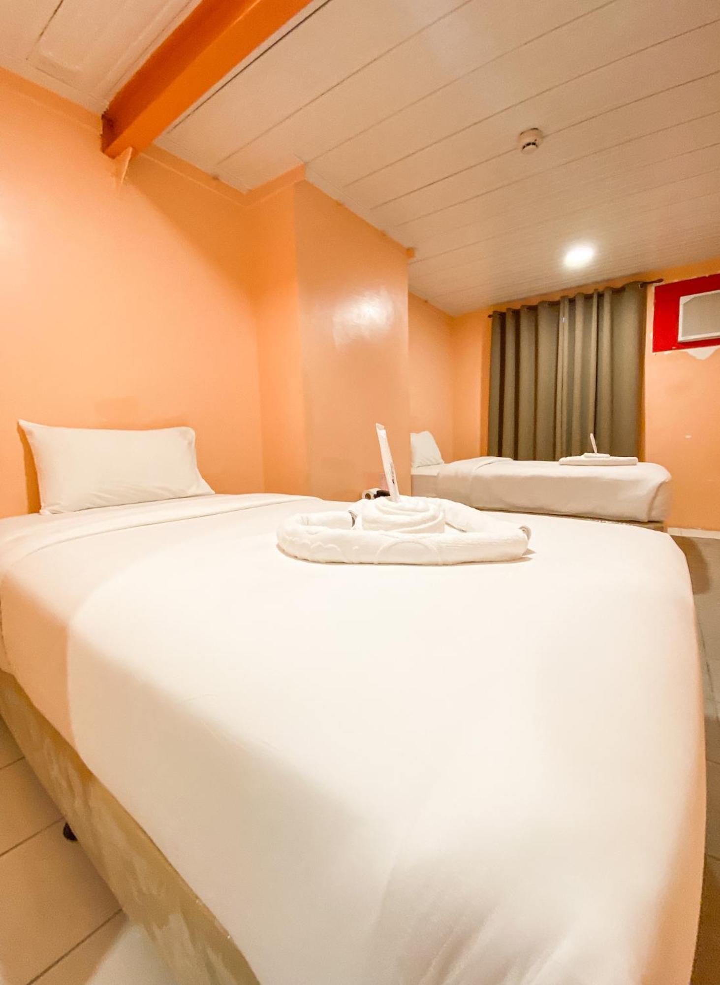 Kaizen Suites Manila Exteriör bild
